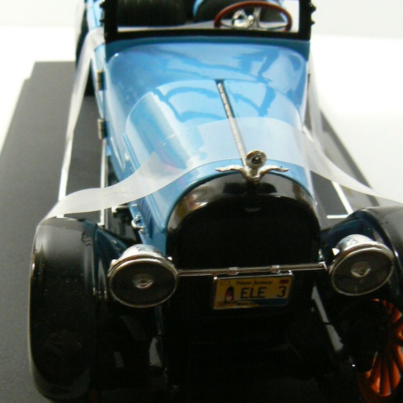 FAIRFIELD MINT 1917 REO TOURING BLUE WITH ORANGE WHEELS SIGNATURE SERIES - Picture 7 of 11